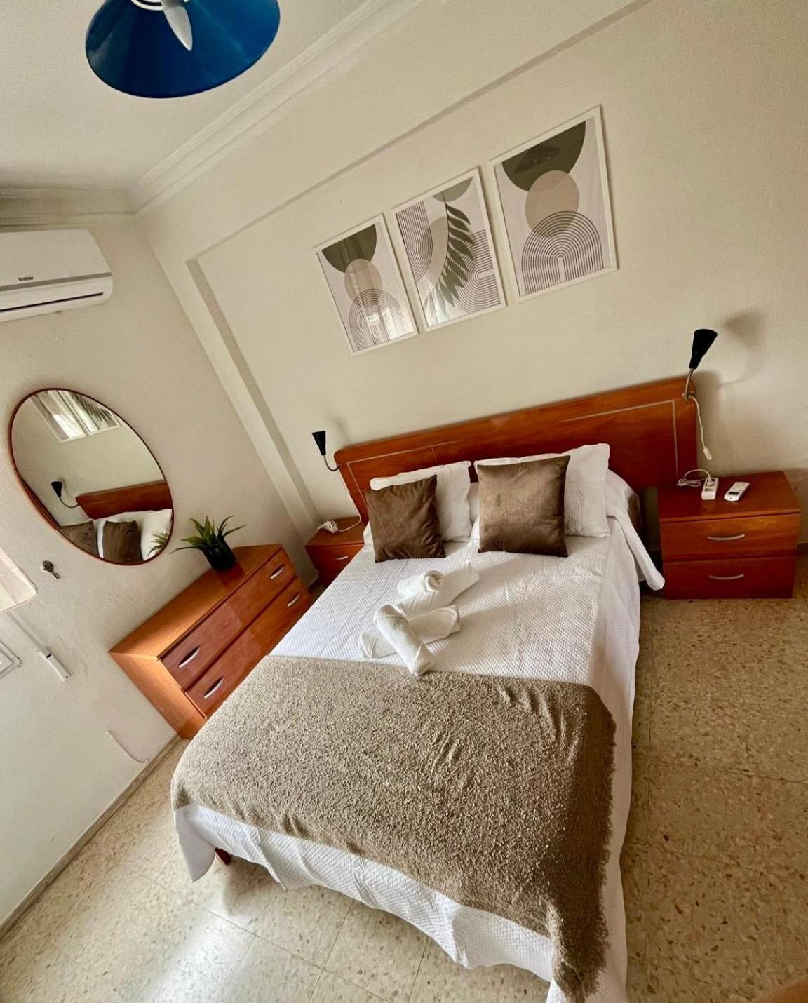 Cozy Apartment Next To Center セビリア エクステリア 写真