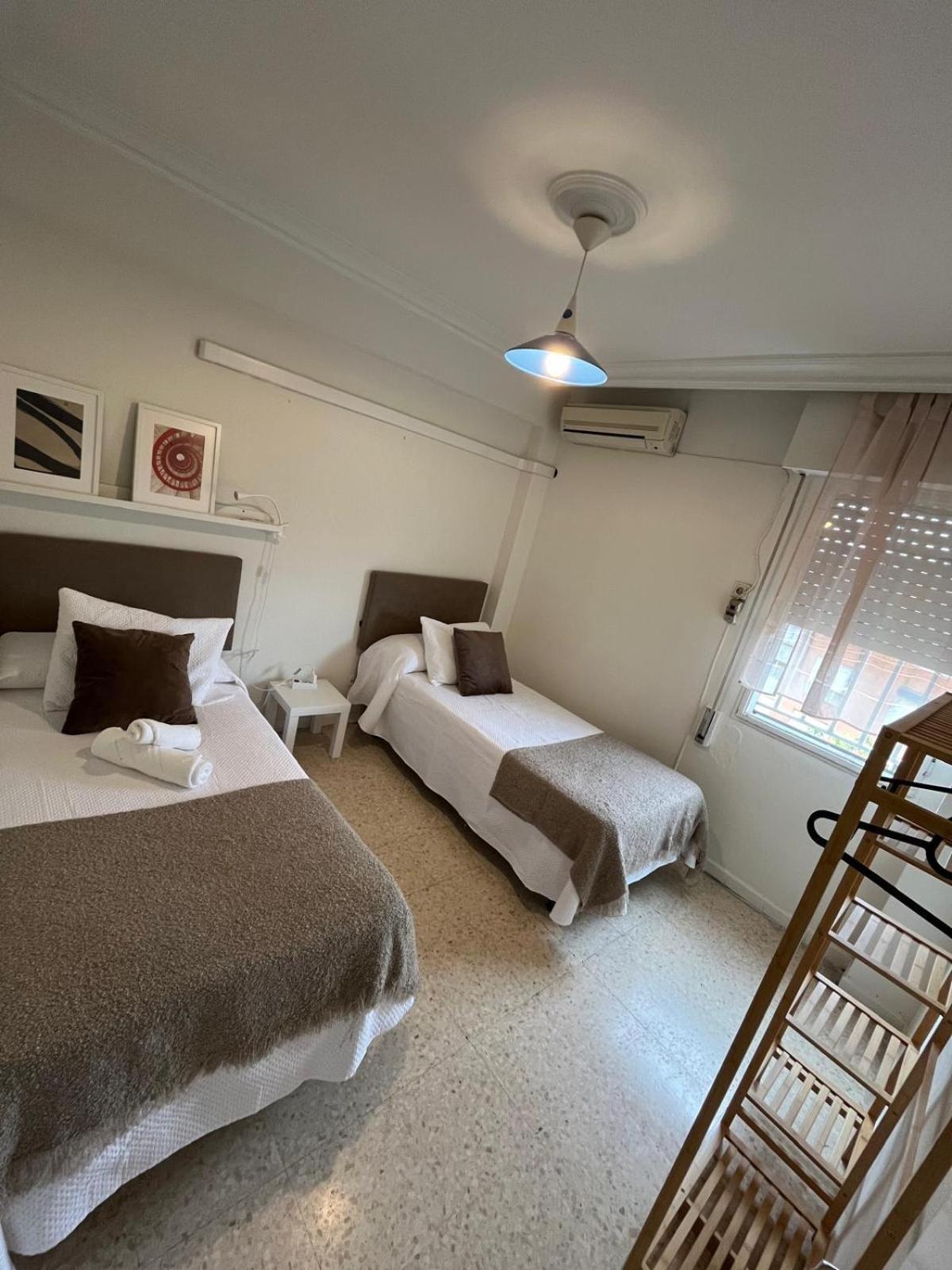 Cozy Apartment Next To Center セビリア エクステリア 写真
